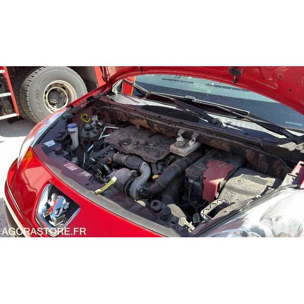 2014 Peugeot PARTNER-47435913