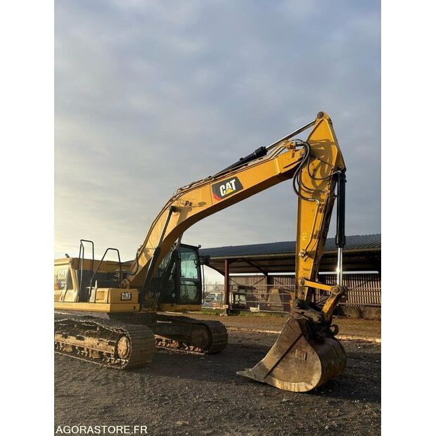 2018 Caterpillar 323-47436448