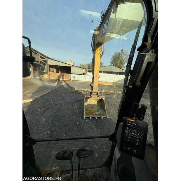 2018 Caterpillar 323-47436452