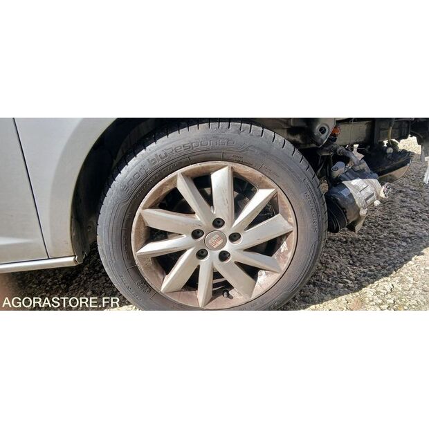 2012 Seat IBIZA-47436486