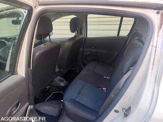 2008-renault-clio-3-47436796