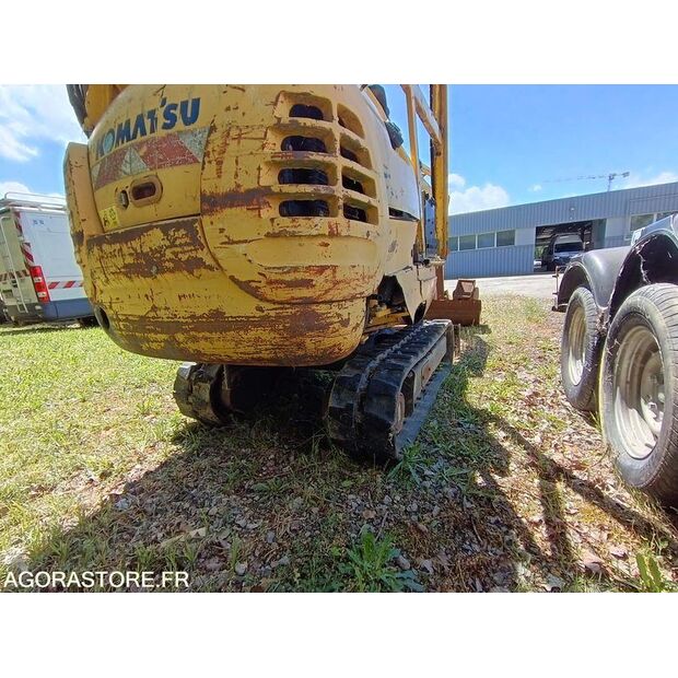 2002 كوماتسو PC15R8-47436863
