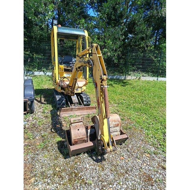 2002 كوماتسو PC15R8-47436864