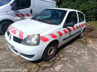 2007-renault-clio-1456776-47436898