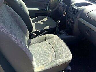 2007-renault-clio-1456776-47436905
