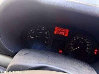 2007-renault-clio-1456776-47436906
