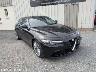 Image de VOITURES 2016 Alfa Romeo GIULIA