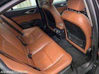 2016-alfa-romeo-giulia-47437191
