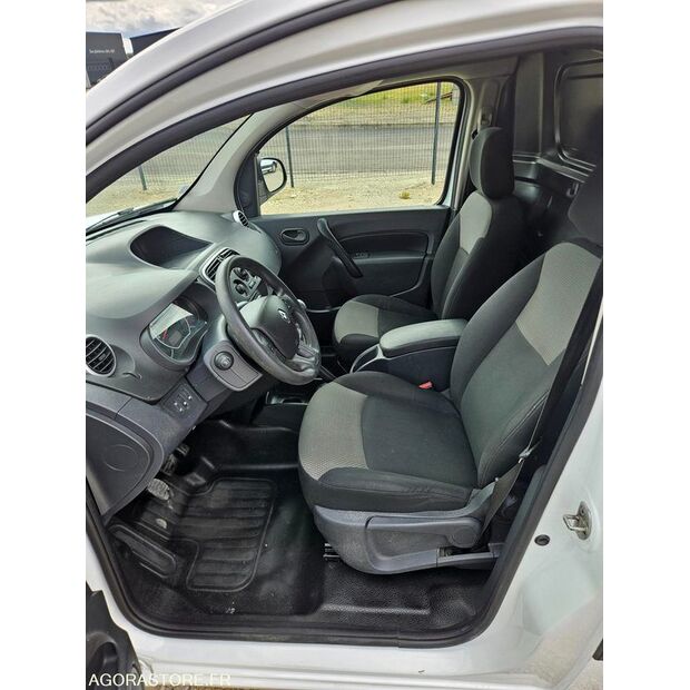 2020 Renault Kangoo-47437274