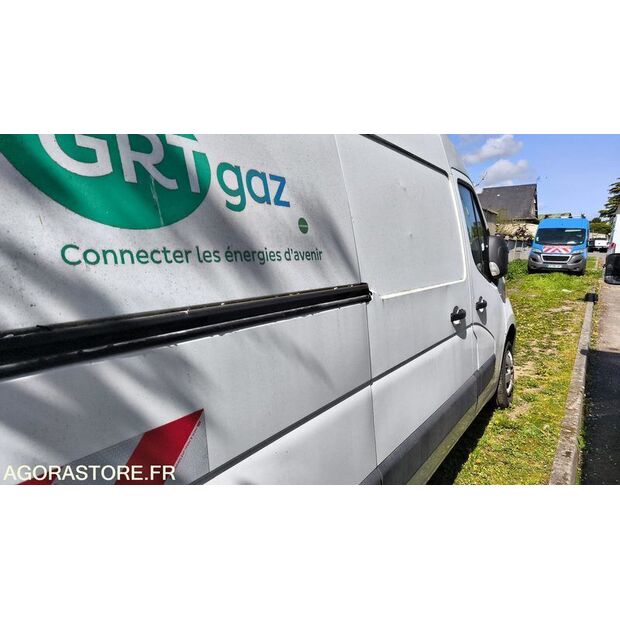 2012 Renault Master-47437337