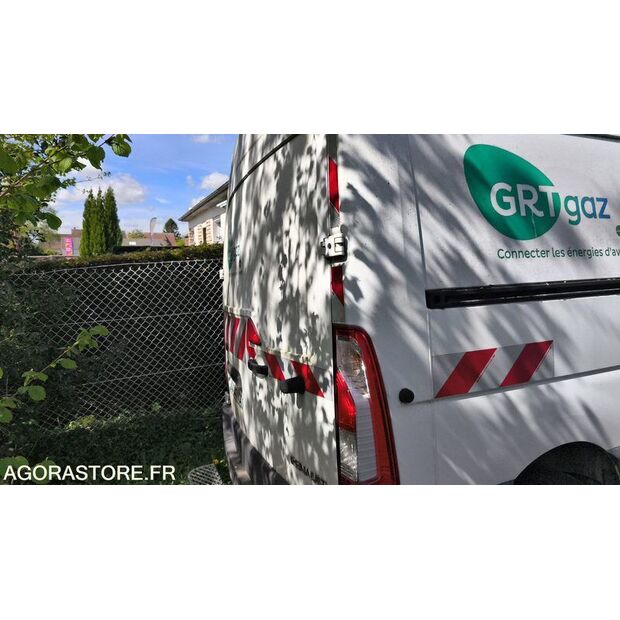 2012 Renault Master-47437352