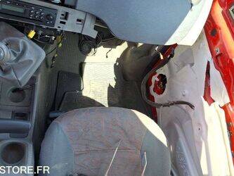 2008-renault-kangoo-1456359-47437723