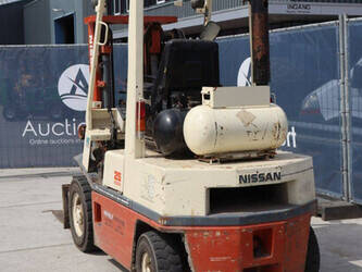 nissan-ph02a25u-1456824-47437855