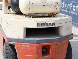 nissan-ph02a25u-1456824-47437868