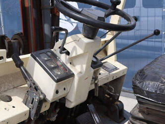 nissan-ph02a25u-1456824-47437876