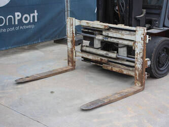 2015-toyota-40-8fd35n-1456827-47437968