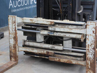 2015-toyota-40-8fd35n-1456827-47437969