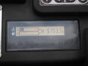 2015-toyota-40-8fd35n-1456827-47437981