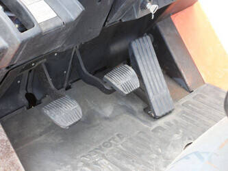 2007-toyota-42-7fgf25-1456830-47438052