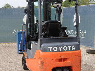 2014-toyota-8fbet16-1456834-47438176