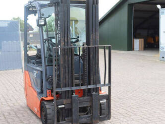 2014-toyota-8fbet16-1456834-47438179
