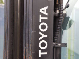 2014-toyota-8fbet16-1456834-47438184
