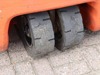 2014-toyota-8fbet16-1456834-47438191