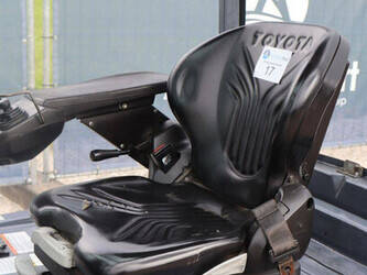 2014-toyota-8fbet16-1456834-47438194