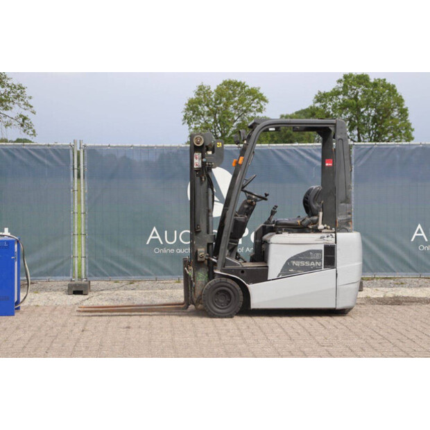 2011 NISSAN 1N1L18Q-47438291