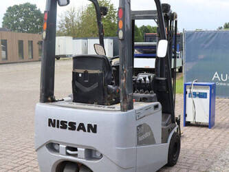 2011-nissan-1n1l18q-1456837-47438295