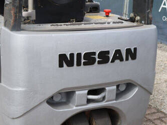 2011-nissan-1n1l18q-1456837-47438303