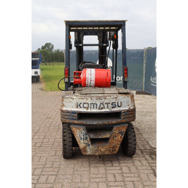 1989 كوماتسو FG25T-11E-47438333