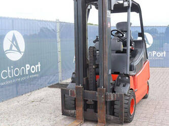 2005-linde-e30-03-600-1456839-47438374