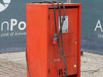 2005-linde-e30-03-600-1456839-47438402