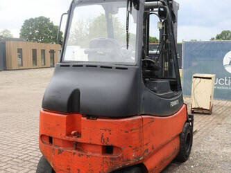 2011-fenwick-linde-e30-03-600-1456840-47438413