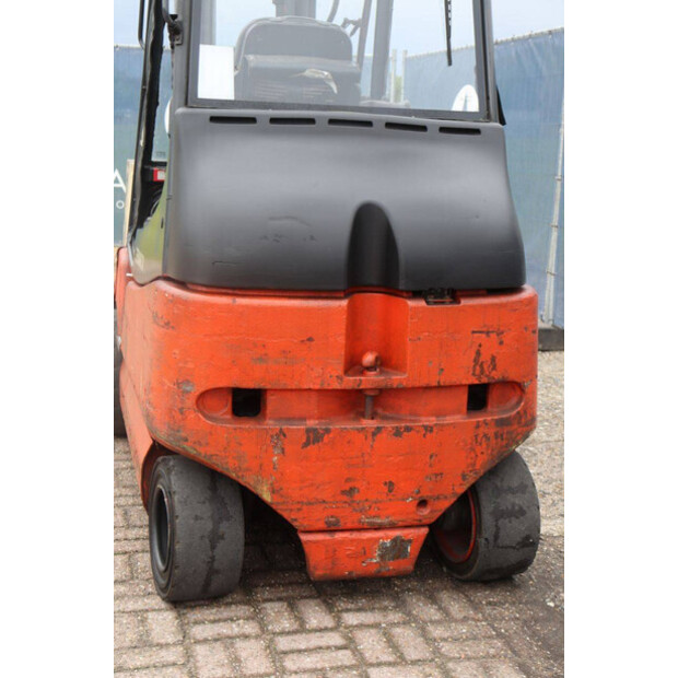 2011 Fenwick-Linde E30-03/600-47438424