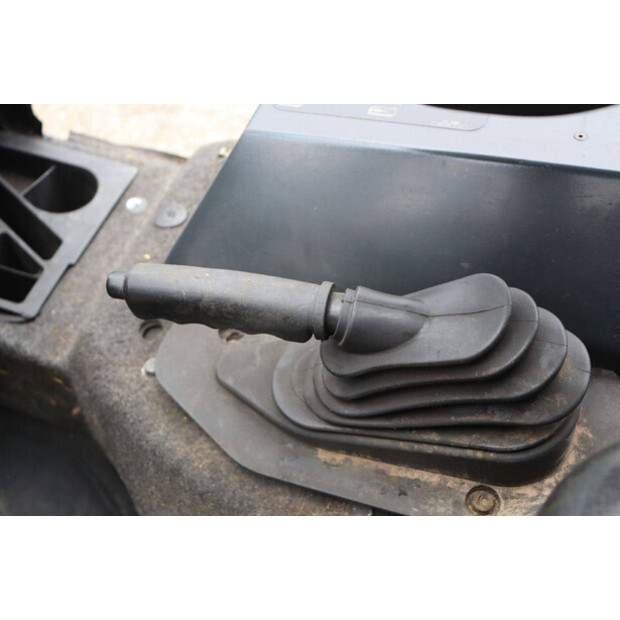 2011 Fenwick-Linde E30-03/600-47438434