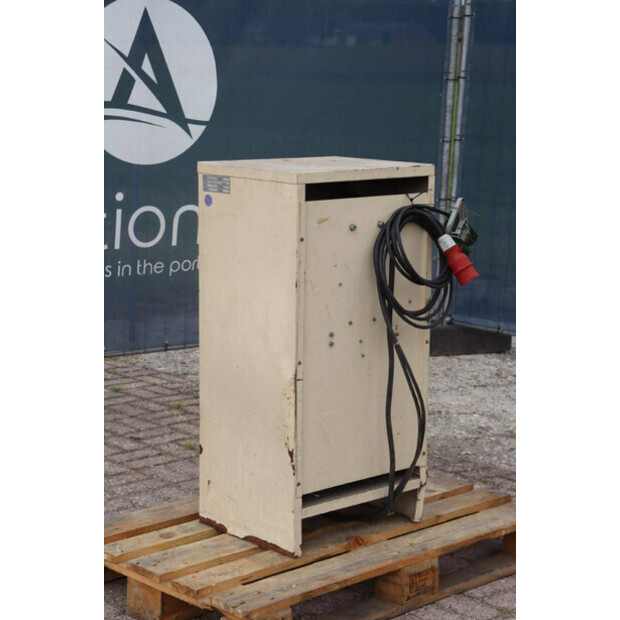 2007 ليندي E40P-47438480
