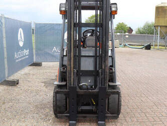 2010-toyota-7fbmf35-1456842-47438493