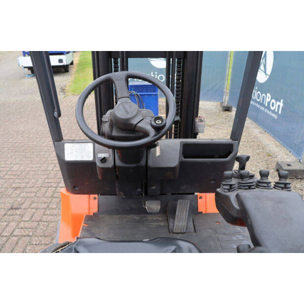 2010 Toyota 7FBMF35-47438504