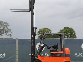 2010-toyota-7fbmf35-1456842-47438518