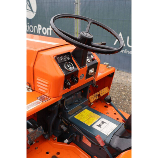 KUBOTA B1600DT-47438657