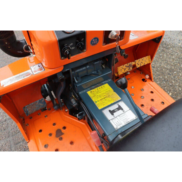 KUBOTA B1600DT-47438658