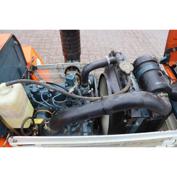 KUBOTA B1600DT-47438665