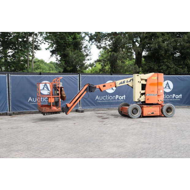 2014 JLG F300A.JP-47439173