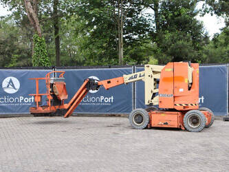 2014-jlg-f300a-jp-47439174