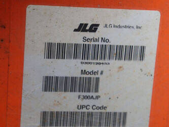 2014-jlg-f300a-jp-47439191