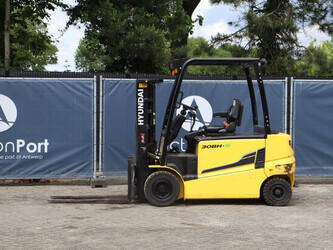 2014-hyundai-30bh-9-1456871-47439356