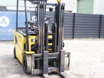 2014-hyundai-30bh-9-1456871-47439361