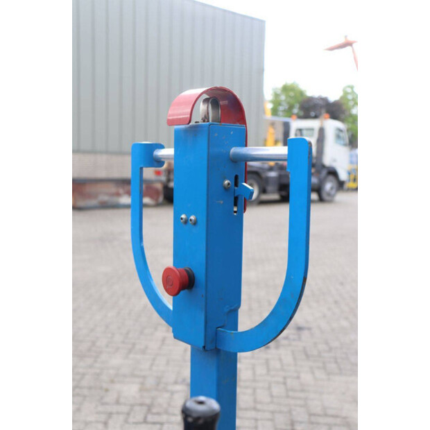 2000 Genie IWPE-20S-47439498
